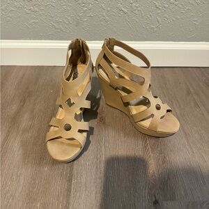 Women's Tan Wedge Sandals